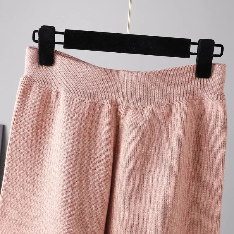 Conjunto Fátima - Puro charme em tricot (Tendência alemã inverno 2025)