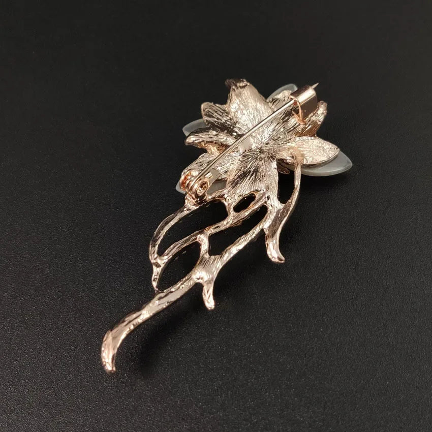 Broche Giovana - Uma assinatura de elegância ( tendência francesa)