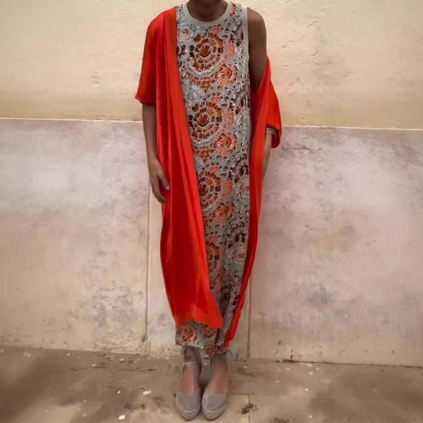 Conjunto Dominique - Nova tendência Lisavi: vestido + cardigan (must-have das style mavens americanas)