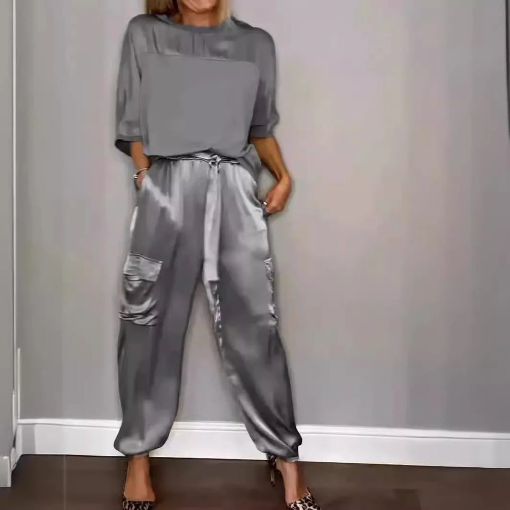 Conjunto Valeria - O puro cetim mais amado pelas trendsetters europeias