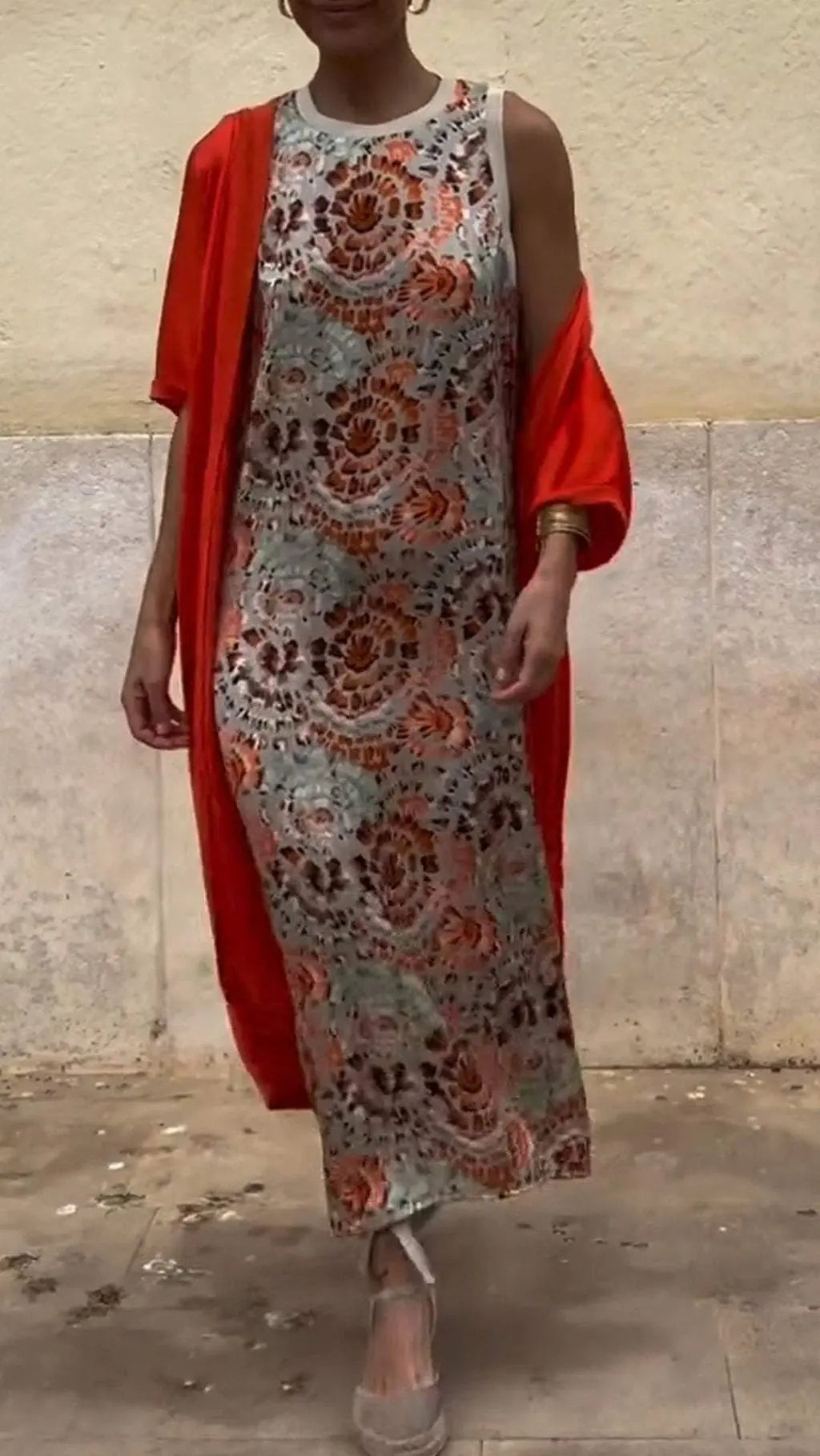 Conjunto Dominique - Nova tendência Lisavi: vestido + cardigan (must-have das style mavens americanas)