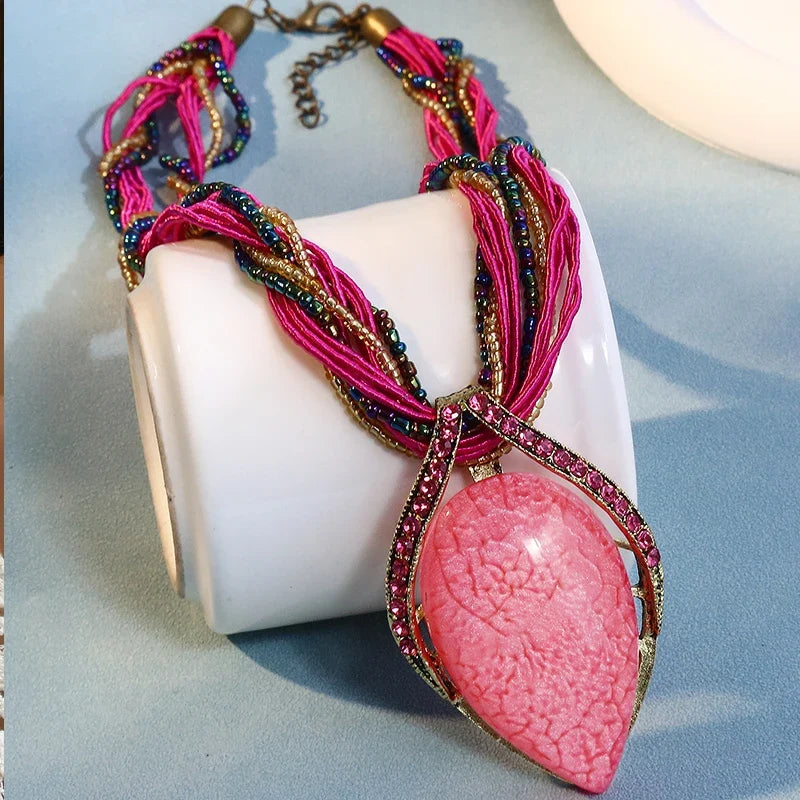 Colar Poliana - Tendência vintage para combinar com seu linho